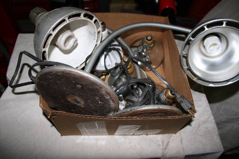 lot 457 image: Desk Lamps
