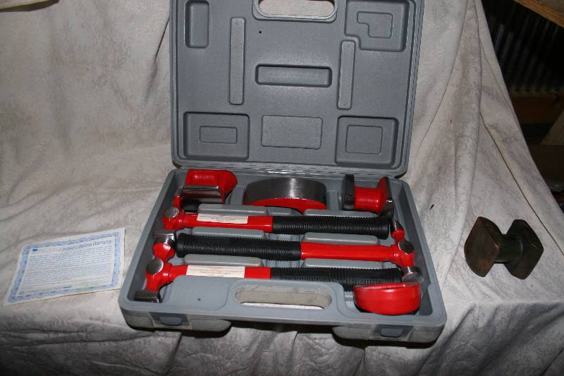 lot 485 image: Auto Body Tools