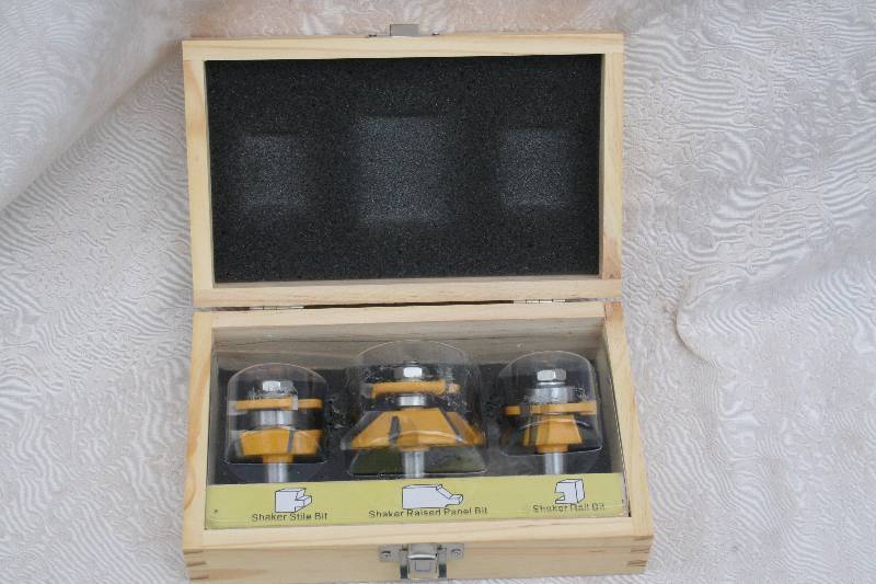 lot 512 image: Router Bits