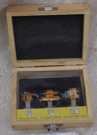 lot 513 image: Router Bits