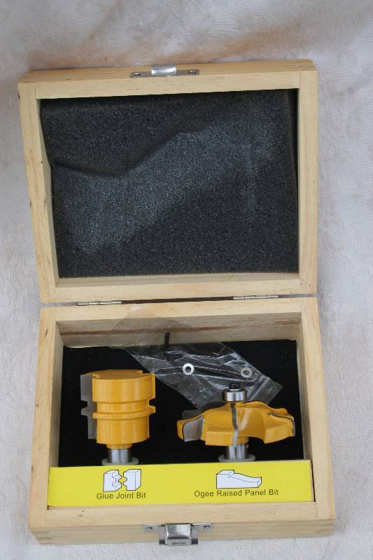 lot 515 image: Router Bits