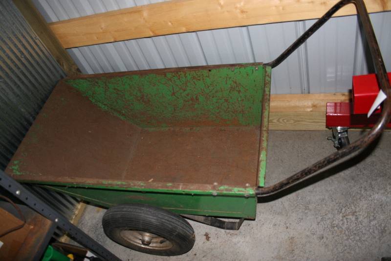 lot 462 image: Wheelbarrow