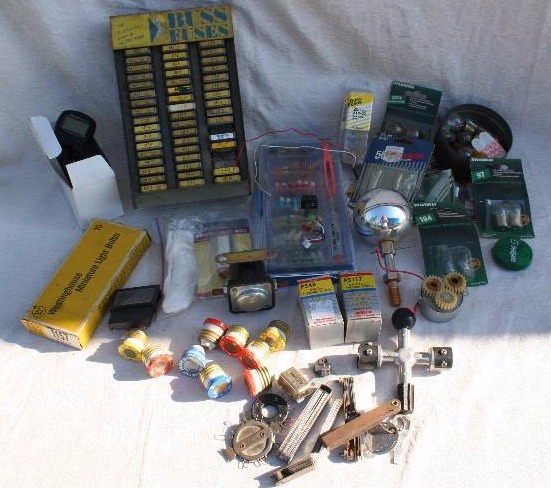 lot 542 image: Fuses and Automotive