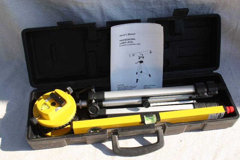 lot 547 image: Laser Level with Tripod