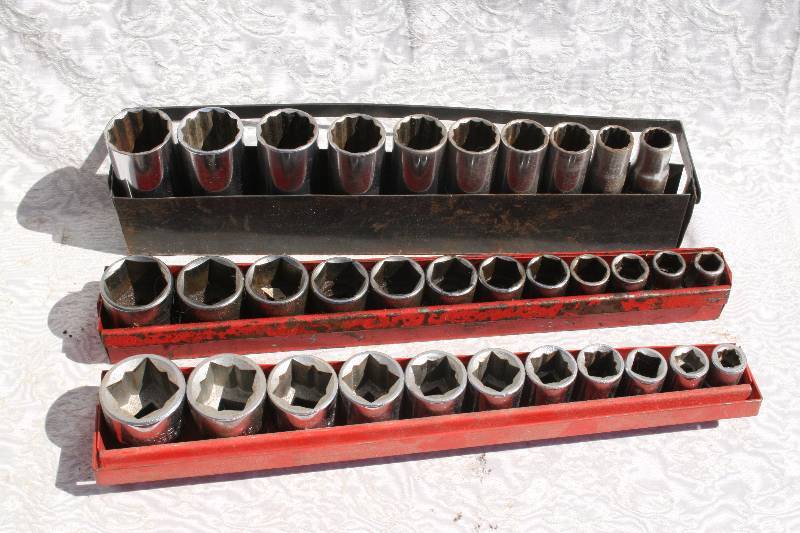 lot 568 image: 12 Drive Sockets