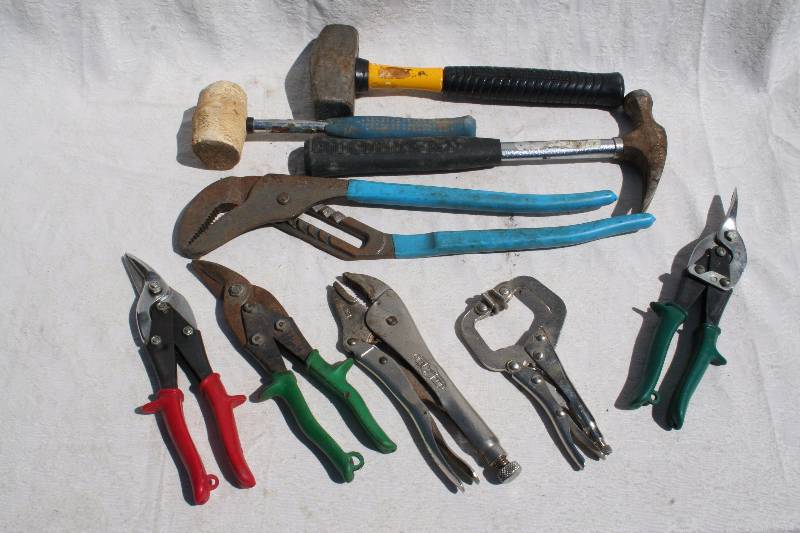 lot 576 image: Assorted Hand Tools