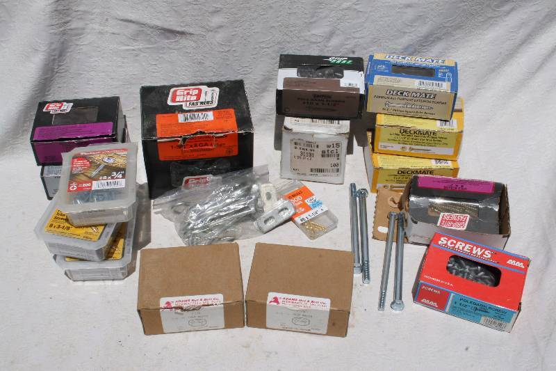 lot 606 image: Assorted Hardware