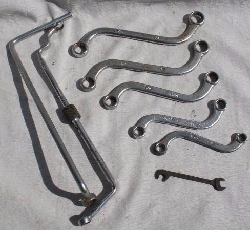 lot 562 image: Specialty Wrenches