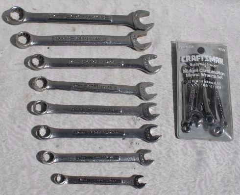 lot 567 image: Wrenches
