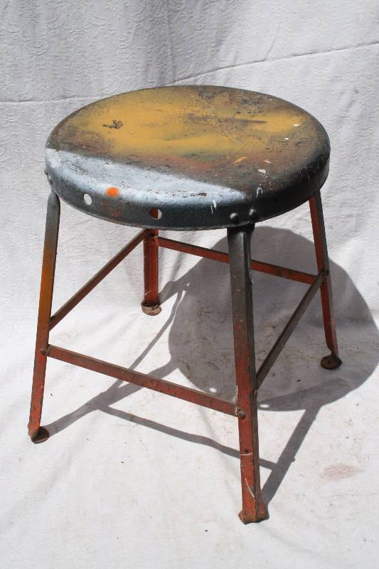lot 625 image: Metal Shop Stool