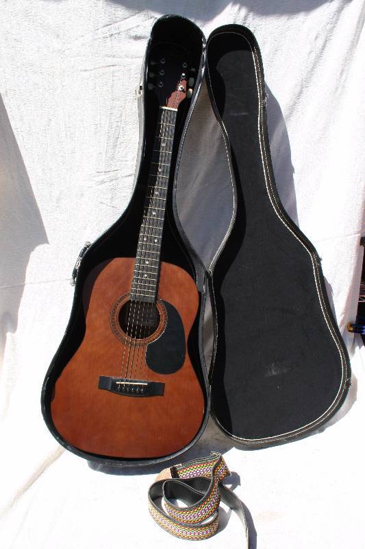 lot 634 image: Acoustic Guitar