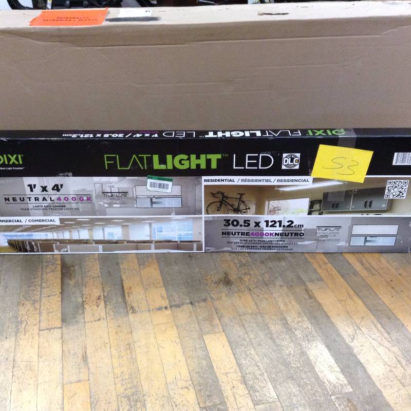 lot 53 image: Flat LED Light 1x4 not used