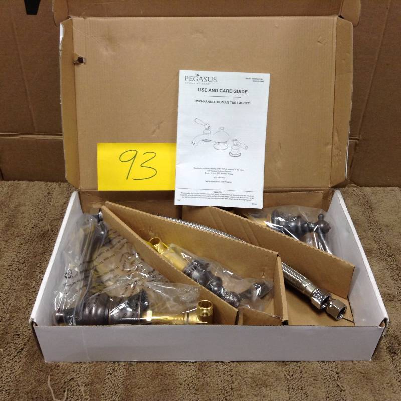 lot 93 image: Pegasus 9200 Series Roman Tub Set