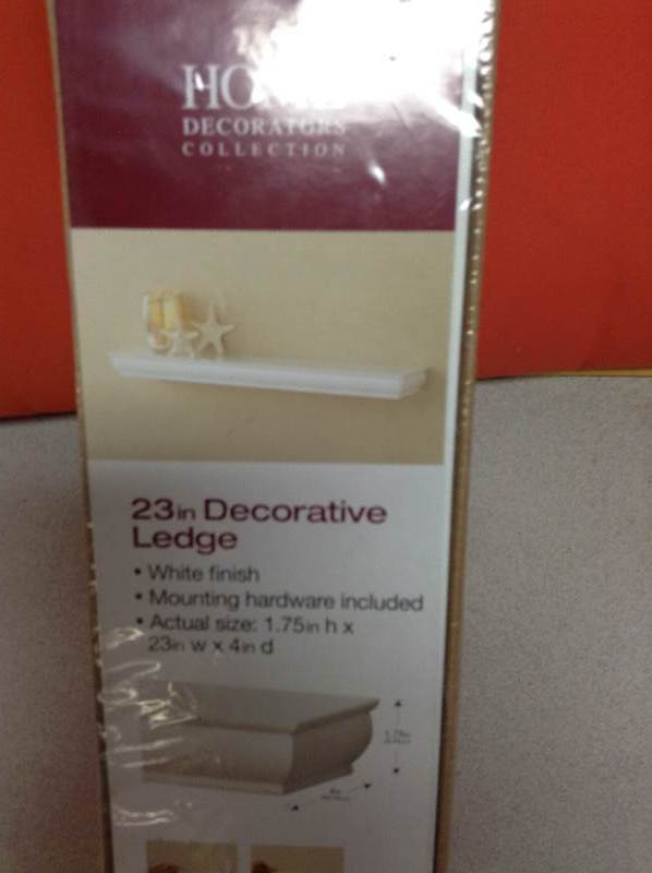 lot 44 image: Home Decoratore 23 in Decorative Ledge