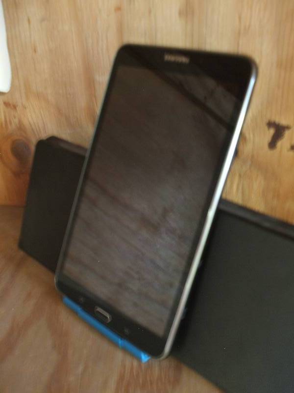 SAMSUNG TABLET