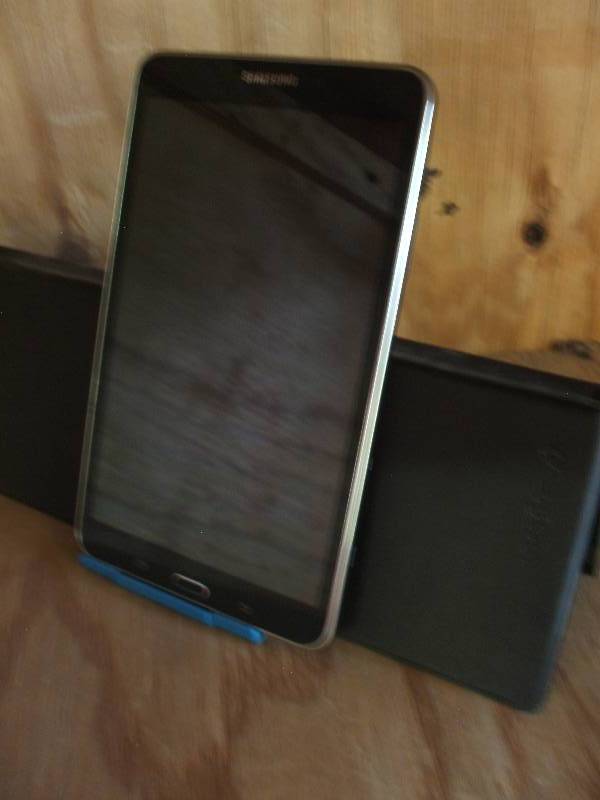 SAMSUNG TABLET