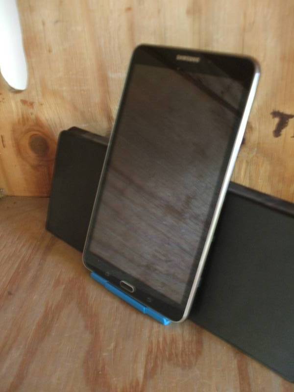 SAMSUNG TABLET