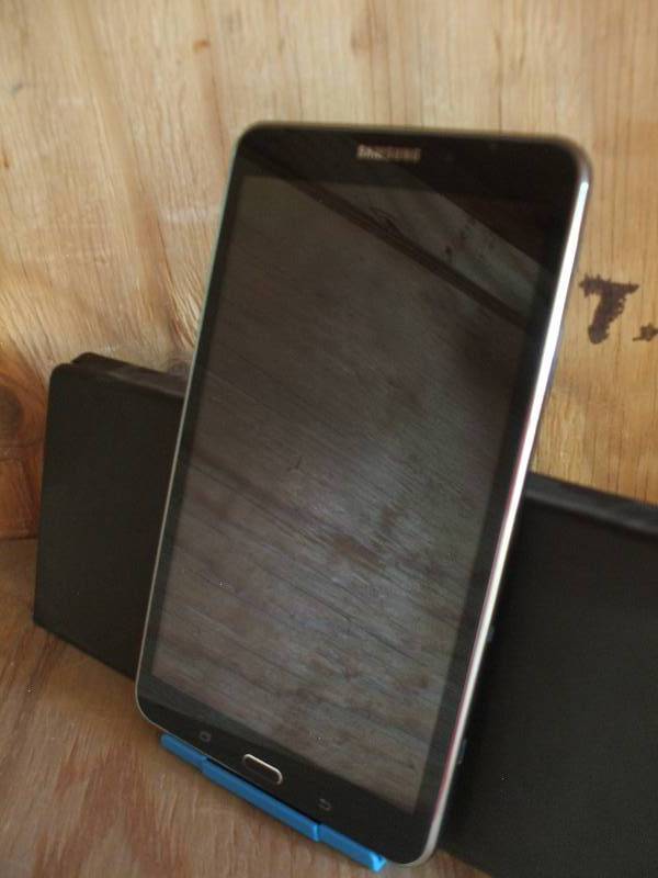 SAMSUNG TABLET