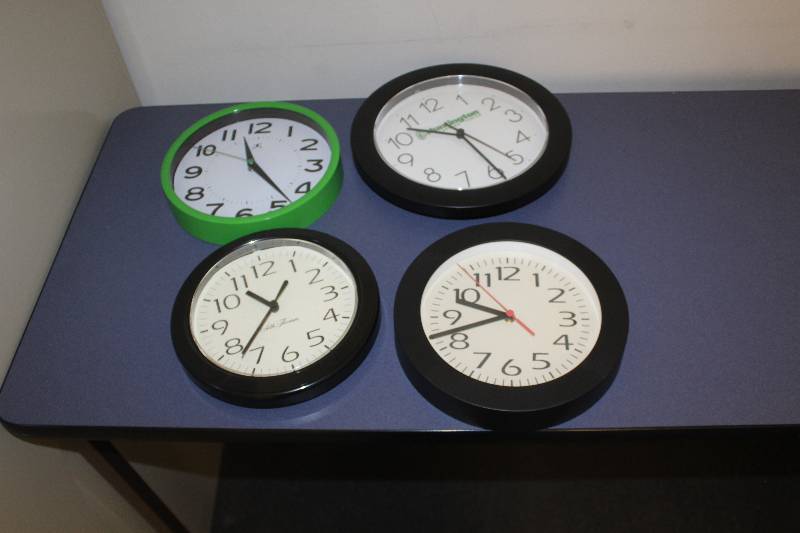 Lot of (4) Analog Wall Clocks