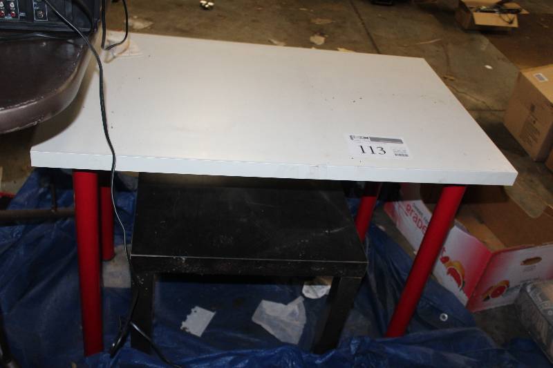 lot 113 image: Table