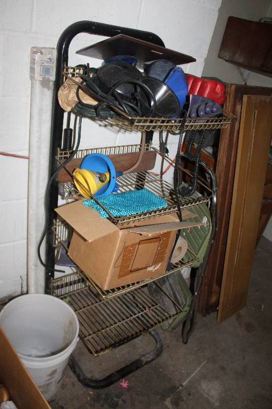 lot 105 image: 4-Tier Metal Display Rack