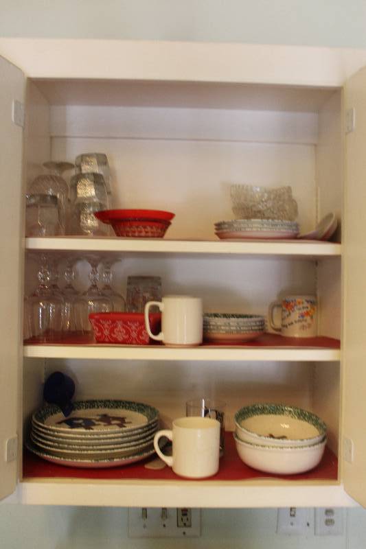 lot 33 image: Gibson China, Glassware, Bowls, Mugs, Plates