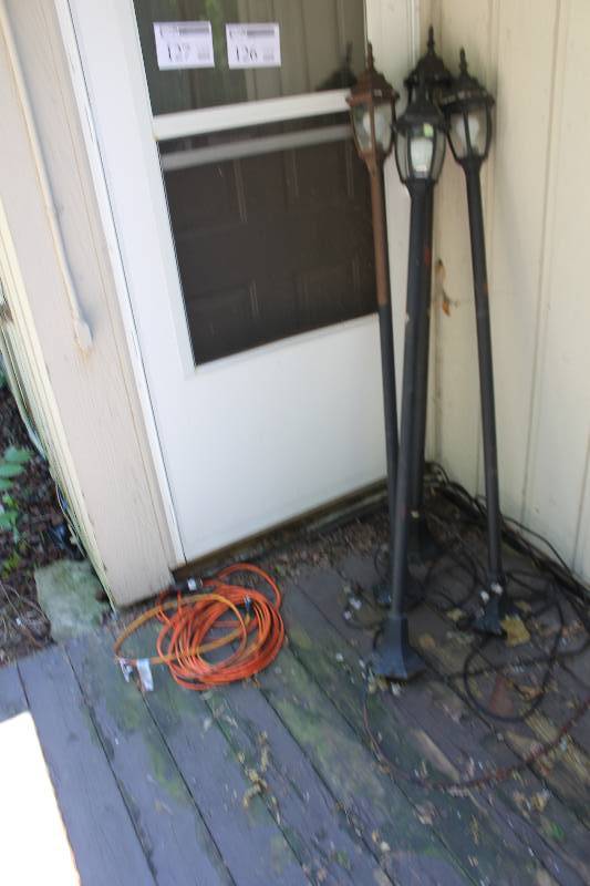 lot 126 image: Lot of (4) Black Metal 5-Glass Pane Lamp Posts w Lights