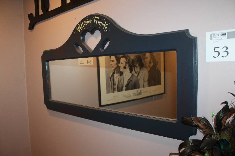 lot 53 image: Decorative Framed Wall Mirror