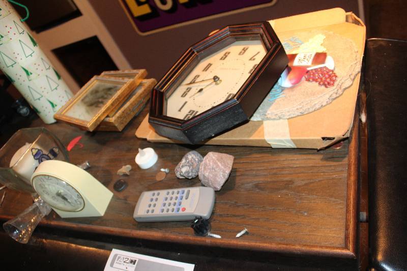 lot 90 image: Clocks, Mirrors