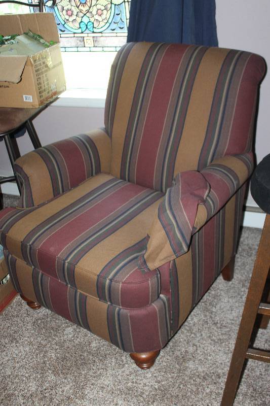 lot 60 image: Living Room Easy Chair