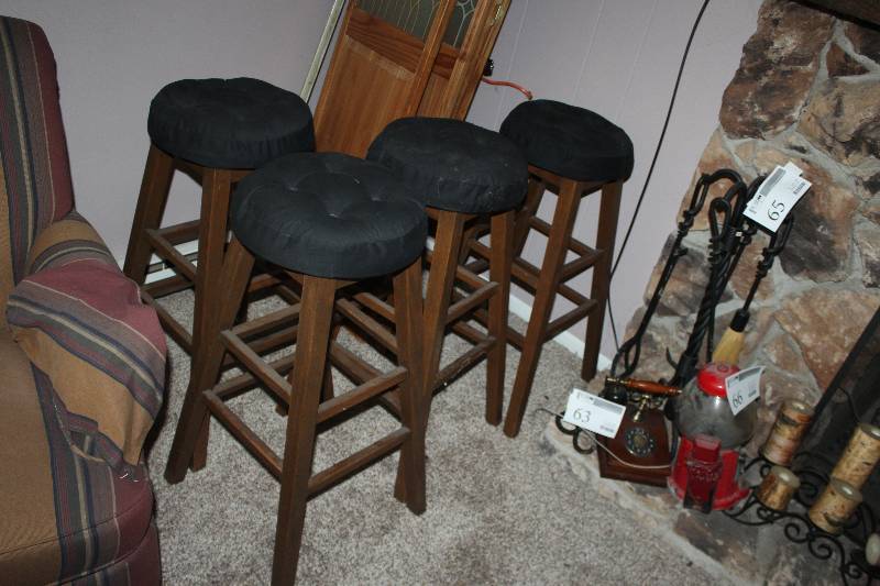 lot 8 image: Lot of (4) 32in. Bar Stools