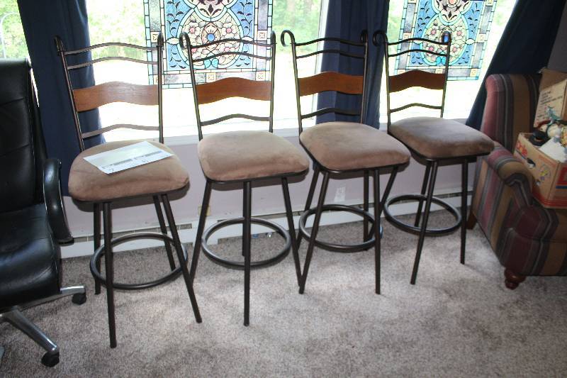 lot 7 image: Lot of (4) 46in. High-back Bar Stools