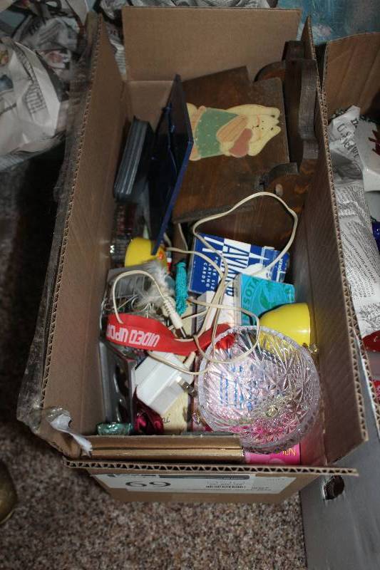 lot 69 image: Table Decorations, Coasters, Playing Cards, And More