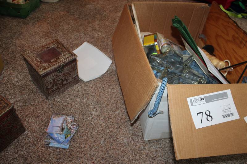 lot 78 image: Jewelry Box, Decorative World Coasters