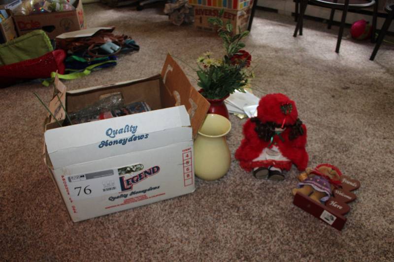 lot 76 image: Doll, Vase, Table Decorations, Magazines
