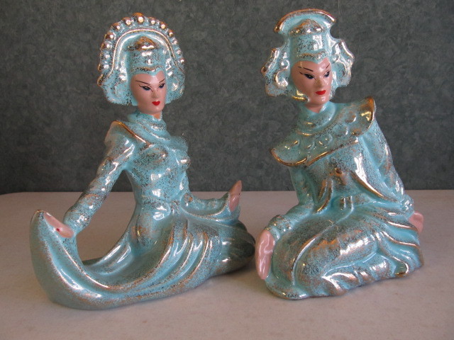 Large Porcelain Kneeling Women Statues