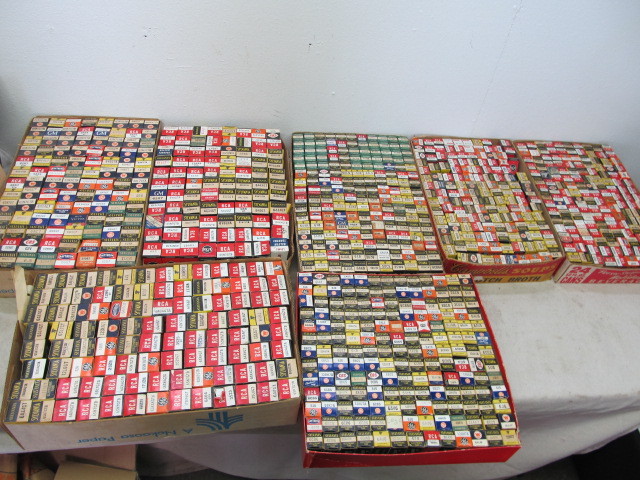 lot 29 image: Lot of Approx 1000 Vintage Radio Tubes wBoxes
