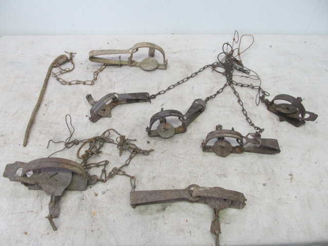 lot 33 image: Group of Antique Traps