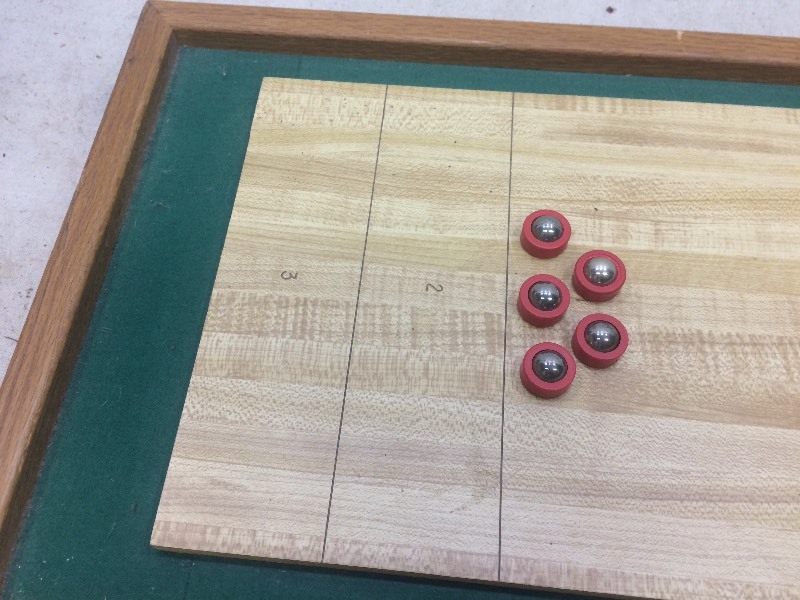 lot 87 image: Vintage Tabletop Shuffleboard Game
