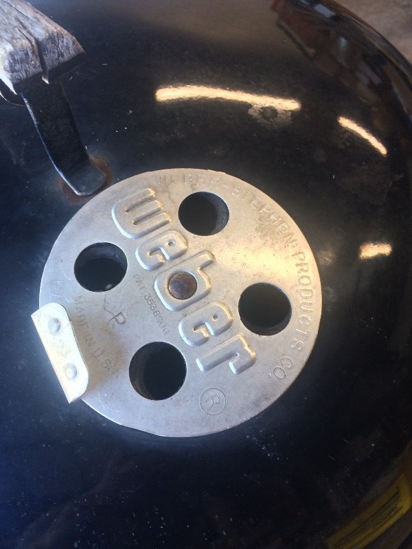 lot 100 image: Nice WEBER Charcoal Grill