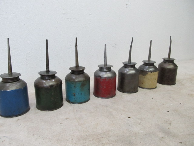 lot 9 image: Lot of Multi-Colored Orig 1920s-30s Oil Cans
