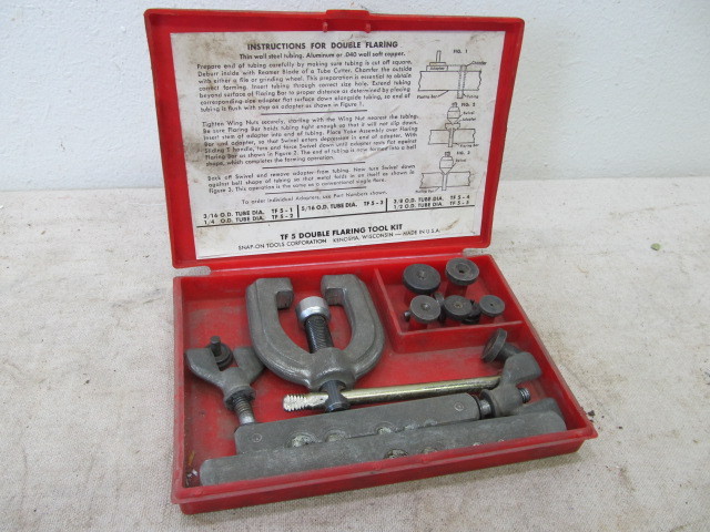 lot 62 image: SNAP-ON Double Flaring Tool Kit