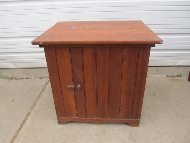 lot 77 image: Antique Wainscot Primitive Cabinet Table