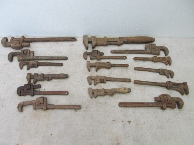lot 129 image: Large Lot of Antique Wrenches