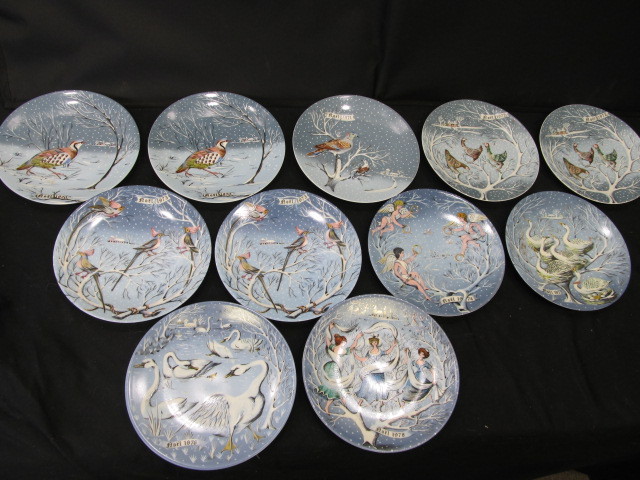 lot 145 image: 11 Vintage Signed Haviland Limoges Noel Plates