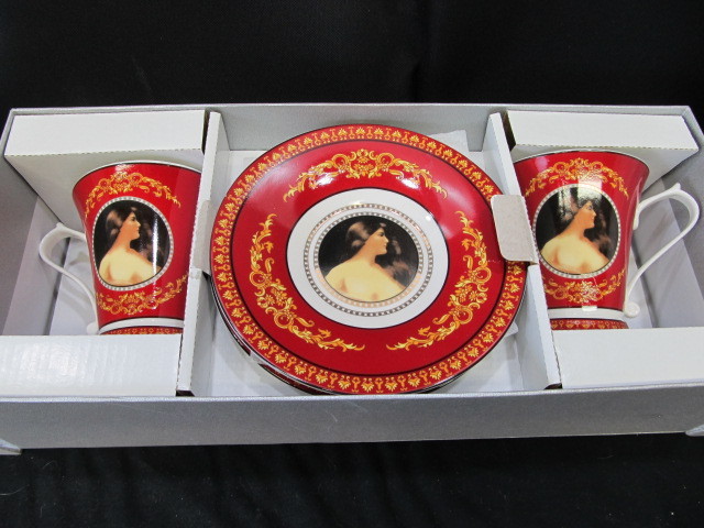 lot 148 image: NEW IN BOX Fine Porcelain Tea Set 