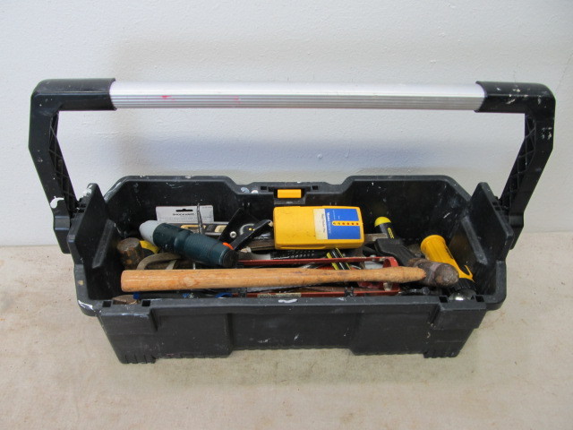 lot 160 image: Heavy Duty Tool Carrier wTools