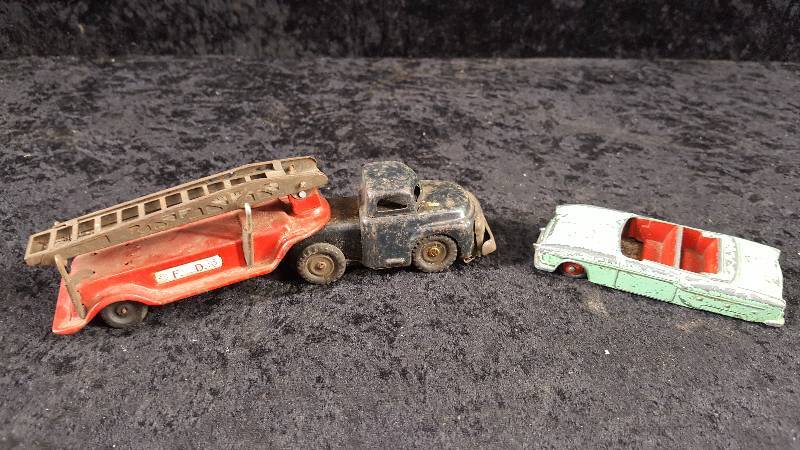 Lot - 1950s Linemar Tin Litho Fire Ladder Track & 1950s Dinky Toy Packard
