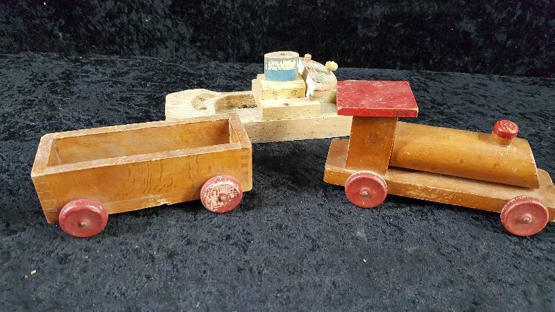 Lot - Wood Toy Train & Wood Boat