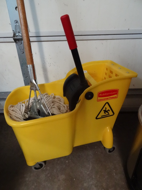 Rubbermaid mop bucket with mop...